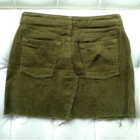 BDG Urban Outfitters Green Corduroy Cutoff Frayed Hem Mini Skirt Women's M EUC - Picture 9 of 12